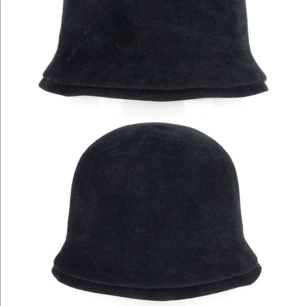 Iconic Vintage Chanel Black Felt Cloche Hat - Picture 8 of 17